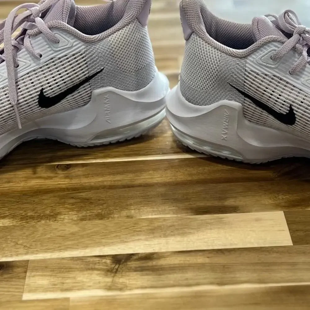 Nike purple white